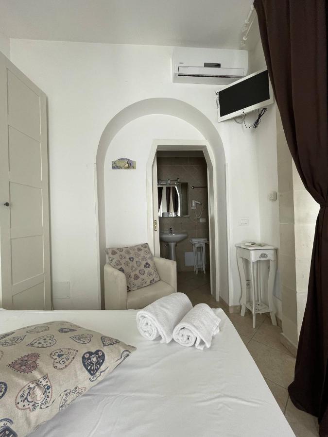 לינה וארוחת בוקר מאלייה Book And Bed מראה חיצוני תמונה